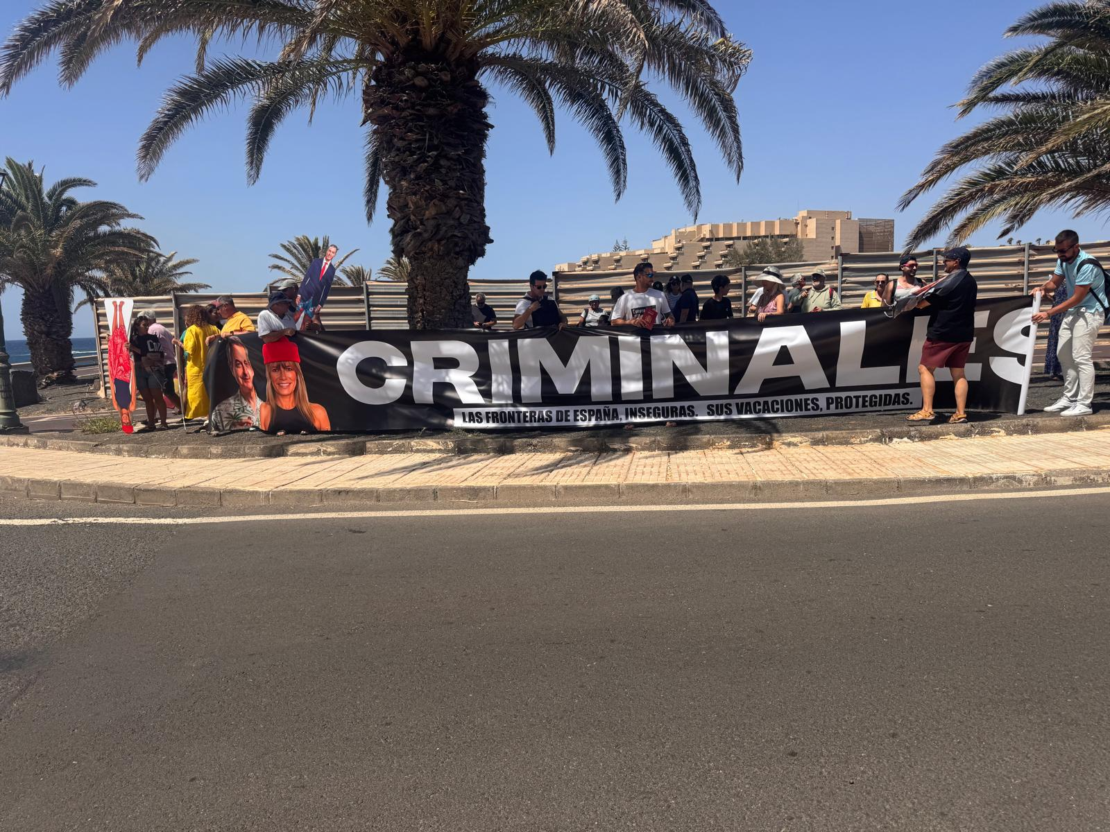 A Lanzarote le immagini esclusive delle proteste contro Sanchez: di Gabriele Barberis